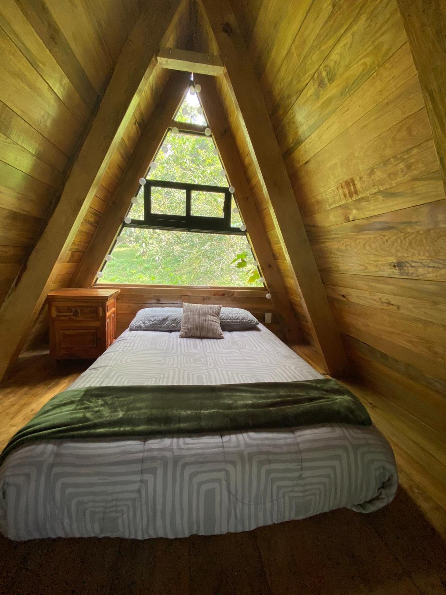 Cabanas Alpina, Romantica Y Acogedora A 10 Minutos Del Centro Tepoztlan Bagian luar foto