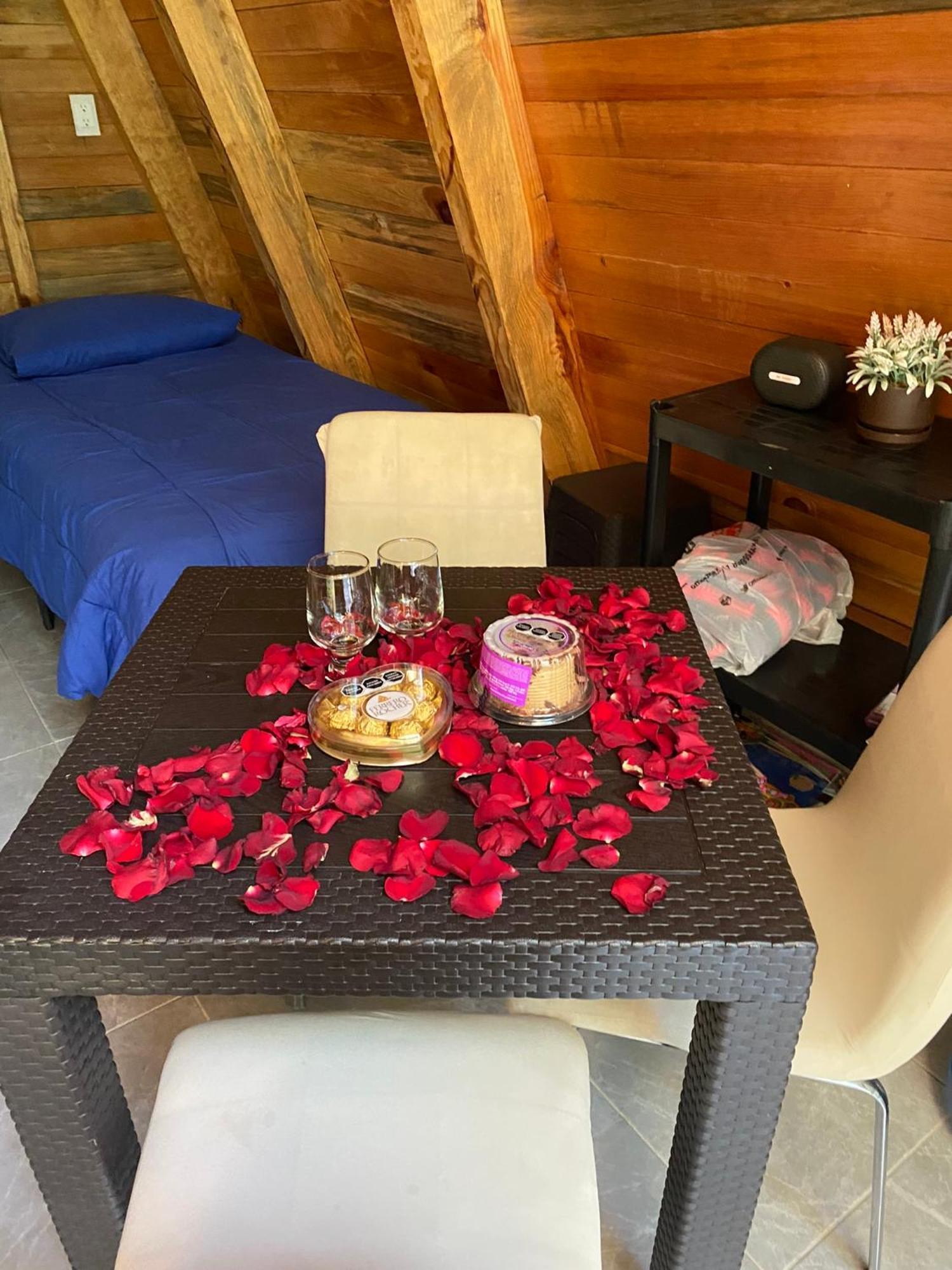 Cabanas Alpina, Romantica Y Acogedora A 10 Minutos Del Centro Tepoztlan Bagian luar foto